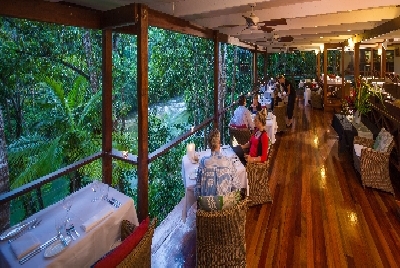 -25 Treehouse dining.jpg